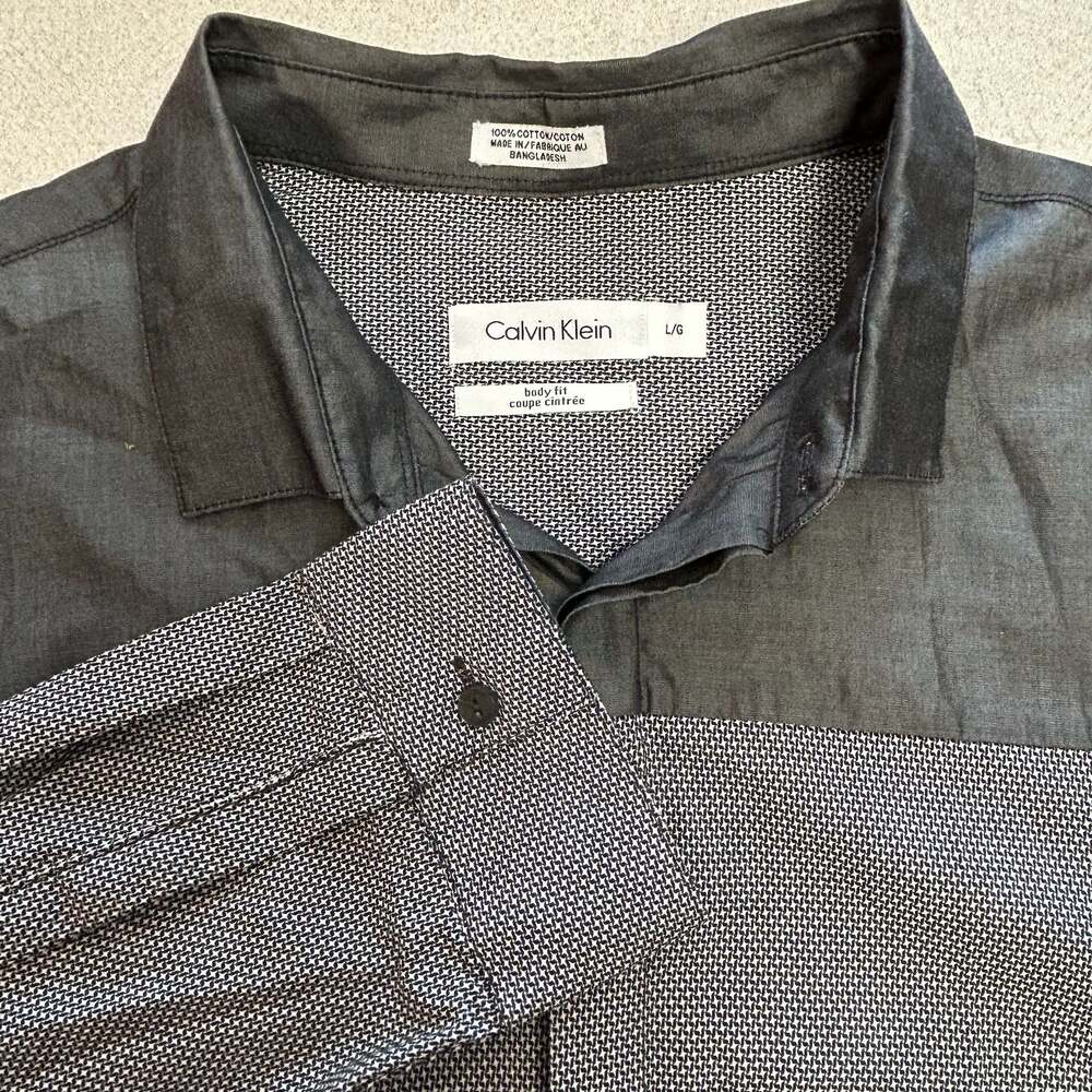 Calvin Klein Body Fit Long Sleeve Button Down Shirt Size L/G